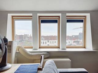 Wilderoosstraat 90: Centraal gelegen 1 slaapkamerappartement met indeling als volgt:
Inkomhal, berging, lichtrijke leefruimte met open keuken, slaapkamer en badkamer met bad. Aansluiting wasmachine en vaatwasmachine aanwezig.
€775 + €65 (excl. EGW)
Beschikbaar vanaf 1/11