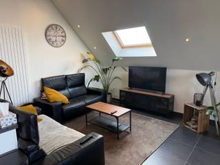 Dit instapklare appartement bevindt zich op de tweede verdieping van een verzorgd gebouw in Geel, op wandelafstand van winkels, scholen...