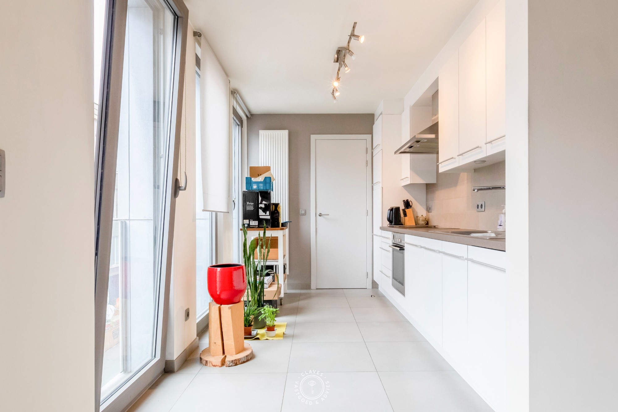 Centraal gelegen 2 slaapkamer appartement - foto 5