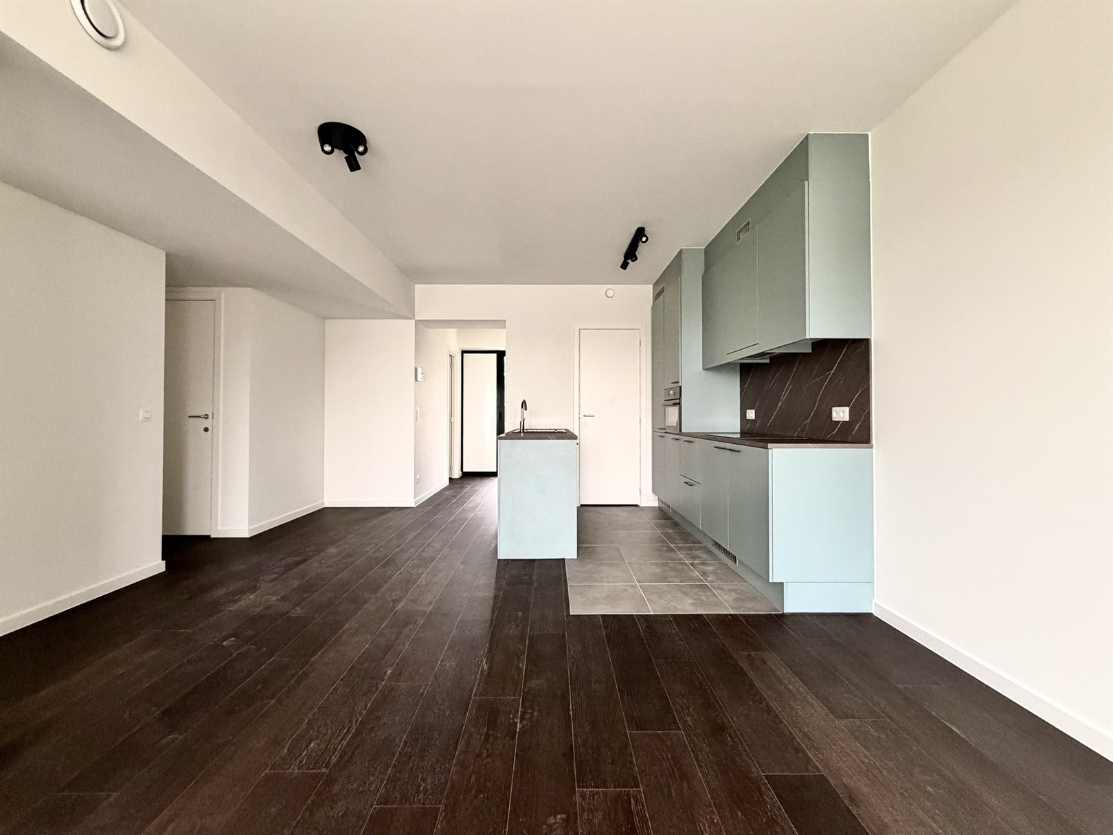 Noord ∣ Stijlvol nieuwbouwappartement met 2 slaapkamers + P - foto 2
