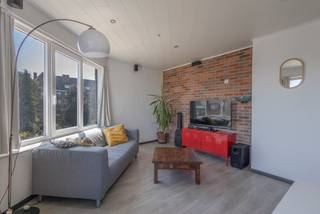 Comfortable 2-bedroom apartment with garage and terrace in Dilbeek, ideal for those looking for a well-located and pleasant home. Situated on...