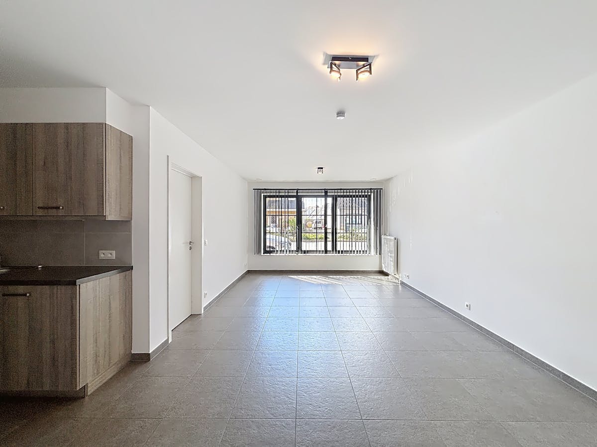 Eeklo Centrum: Instapklaar 1-slaapkamerappartement met garagebox - foto 3