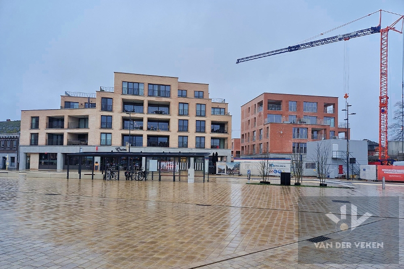 Casco en centraal gelegen nieuwbouw handelsgelijkvloers (160m²) met gezellig terras (130m²) - foto 3