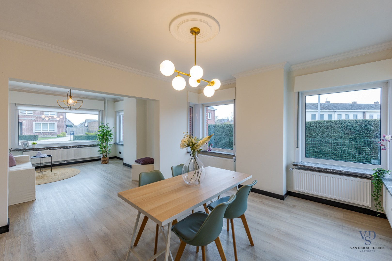 Ruime, deels gerenoveerde Half Open Bebouwing - foto 2