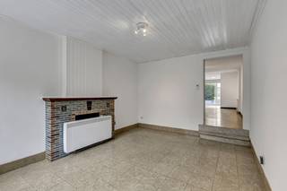 Voor meer info of een bezoek, bel 054 69 39 31 - Deze gezellige starterswoning is rustig gelegen in Zandbergen, op wandelafstand van het station...