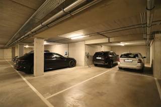 Op zoek naar een veilige en praktische parkeeroplossing?Wij bieden een dubbele ondergrondse staanplaats aan in de Regattawijk, met inrit via de Neel...