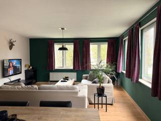 Dit verzorgde huurappartement is gelegen op de eerste verdieping van een kleinschalig gebouw met drie appartementen in een aangename woonwijk...