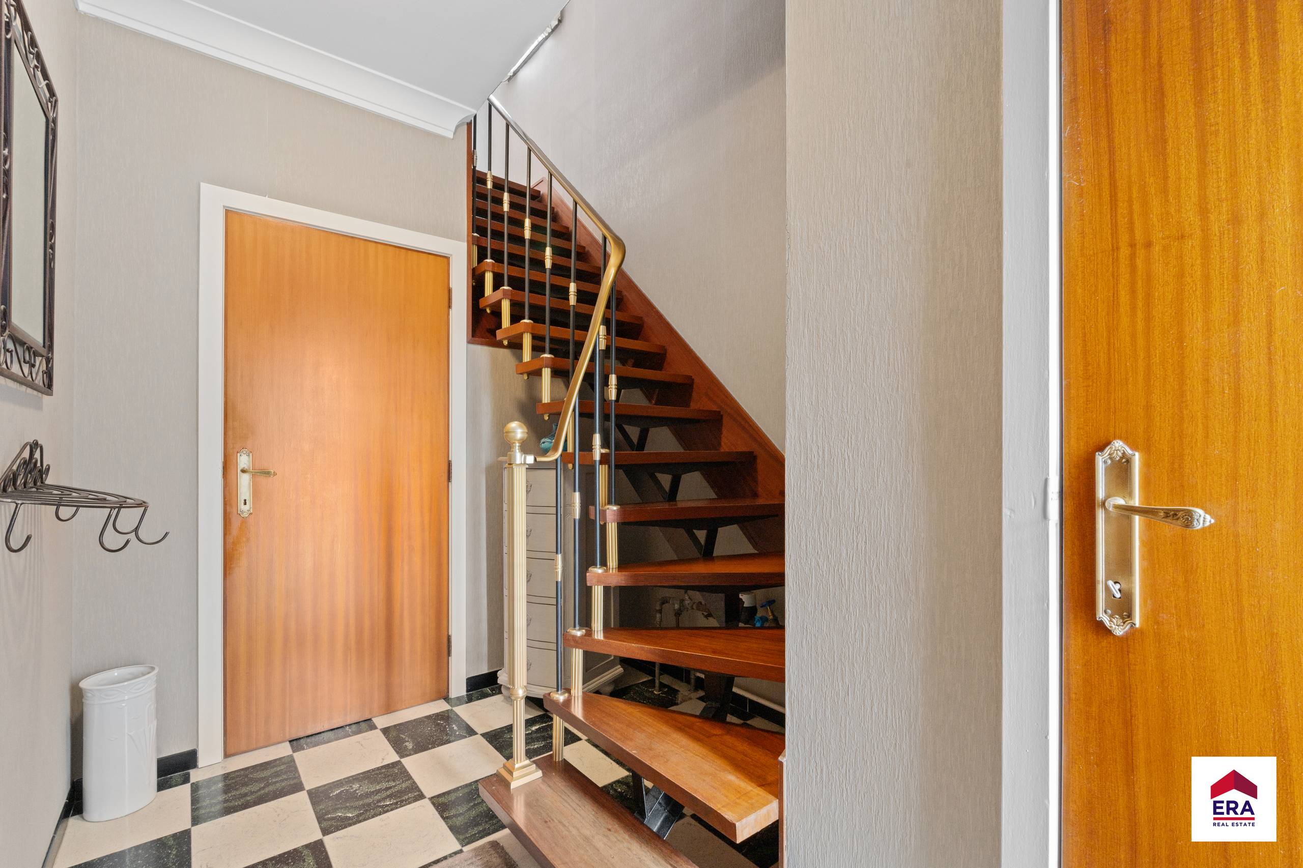 Ruime woning met potentieel op een rustige ligging - foto 4