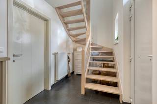 Deze moderne en instapklare woning, gebouwd in 2012, is gelegen op een gunstige locatie vlakbij het centrum van Lubbeek en combineert...