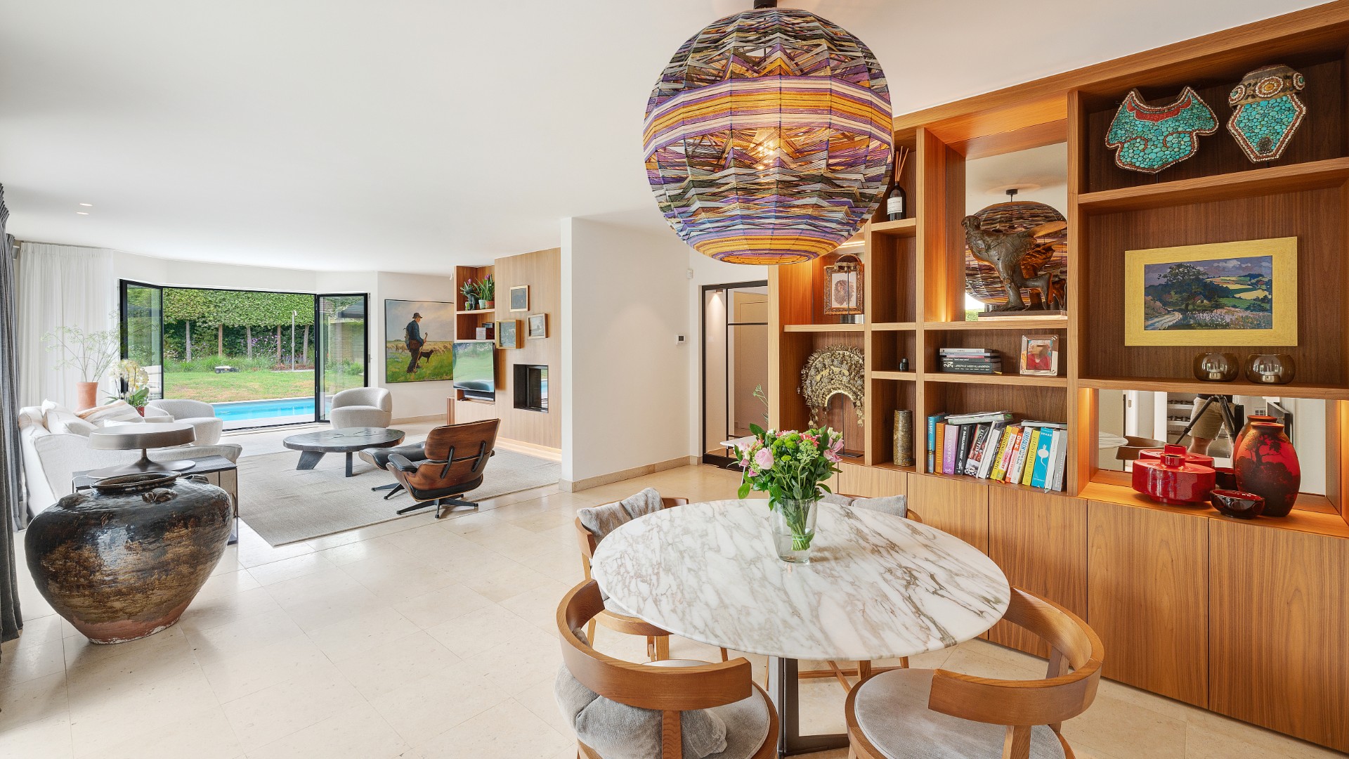 Une magnifique villa écoénergétique, récemment rénovée et dotée d'une piscine chauffée ; elle est méticuleusement entretenue et située dans un quartier résidentiel d'un calme exceptionnel, à proximité du centre de Knokke. - photo 4
