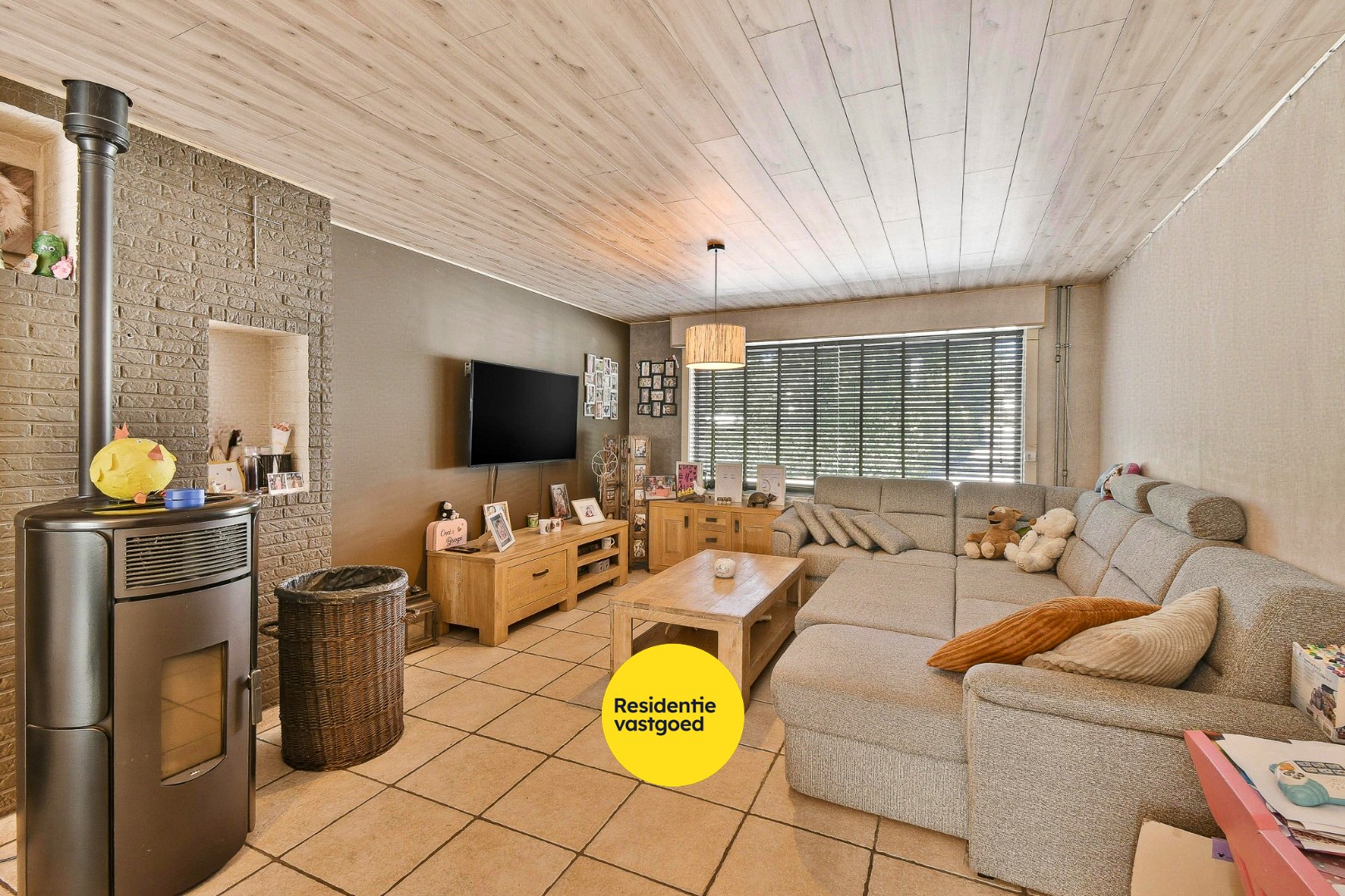 Woning met drie slaapkamers, garage en zonnige tuin - foto 4