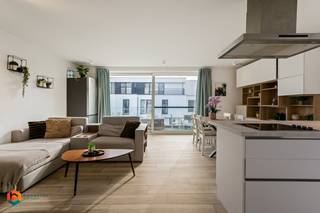 Op een uitstekende locatie bevindt zich dit energiezuinig appartement met 2 slaapkamers. Dit unieke appartement is gelegen in een rustige...