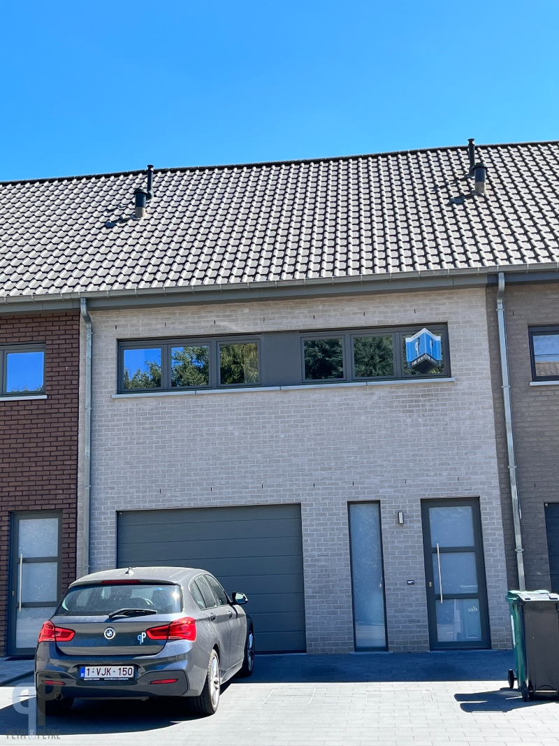 Recente woning met 3 slaapkamers - photo 1