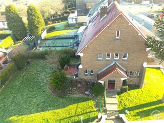 Doe een bod vanaf 499 000 EUROntdek deze prachtige 3-gevelwoning in Groot-Bijgaarden, volledig gerenoveerd in 2021: driedubbele beglazing op...