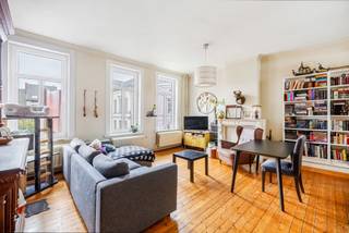 Voor meer info of en bezoek contacteer Simon via +32 498 12 37 08 of simon@vicusvastgoed.beDit karaktervol gebouw geniet van een uitstekende ligging...