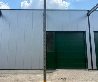 ONMIDDELIJK BESCHIKBAARKMO-unit (150m²) te huur op de iconische RECOR(E) site, dé toplocatie nabij afrit Hasselt-Zuid.De KMO-unit is gelegen op de...