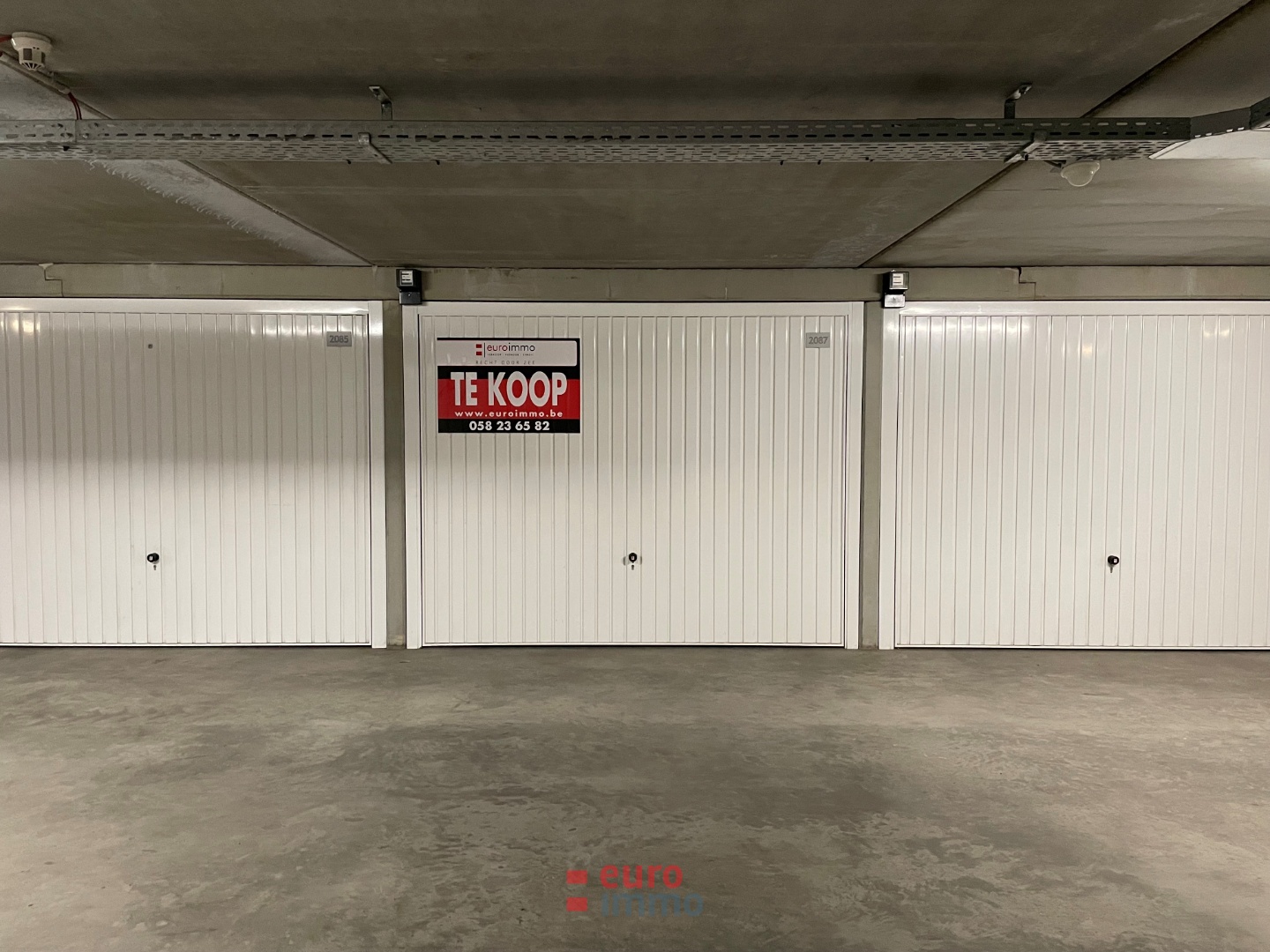 Afgesloten garagebox op een centrale ligging! - foto 4