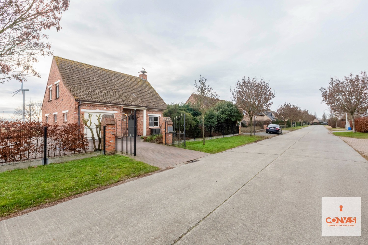 Ruime villa met vijf slaapkamers en zonnige tuin - foto 3