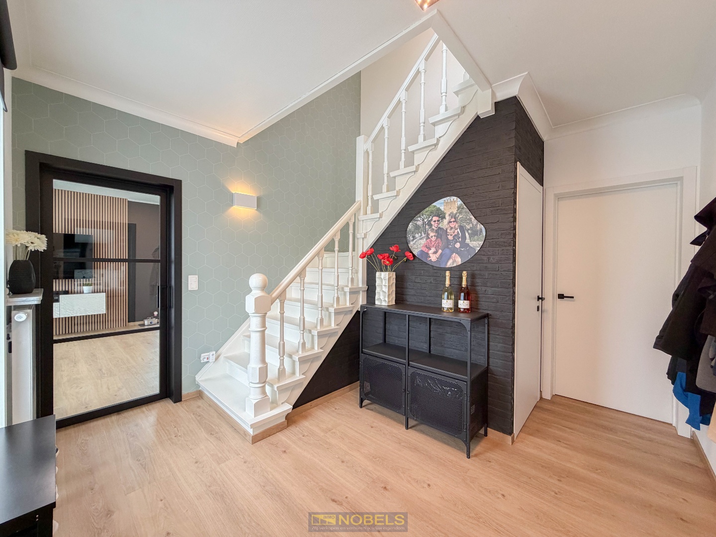 Te koop, Veelzijdige en energiezuinige villa met bijgebouw te Oosterzele! - photo 4