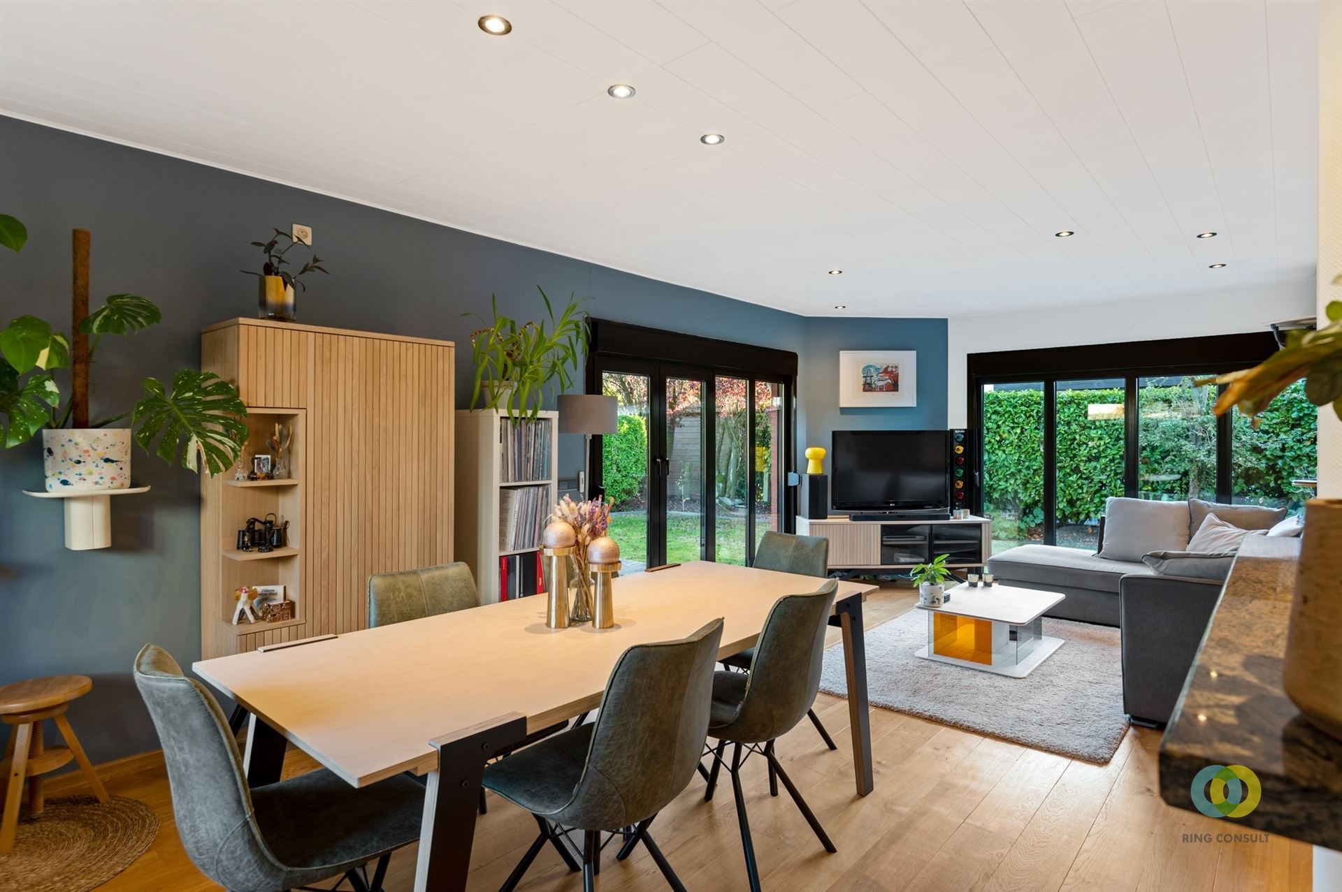 Bungalow résidentiel avec garage - photo 5