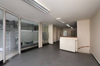 Polyvalent handelspand op toplocatie in Borgloon Omgeving:+ Zeer centraal gelegen in het hartje van Borgloon+ Vlotte verbinding naar naastliggende...