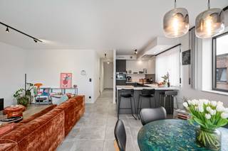 Op een rustige en gegeerde locatie te Borsbeek bevindt zich dit recente appartement op de 2de verdieping, gebouwd in 2020. Het appartement...