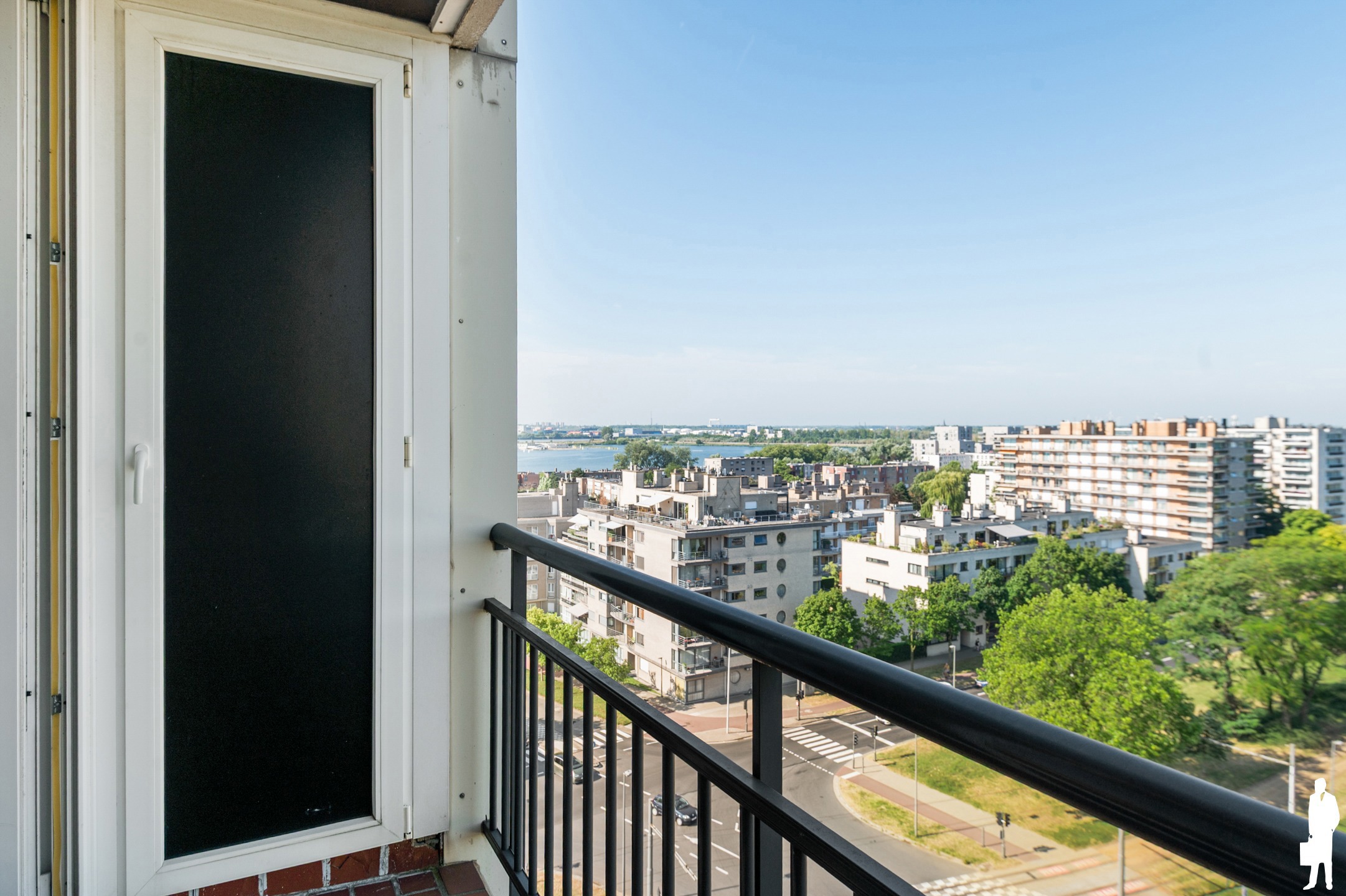 Lichtrijk 3-slaapkamerappartement met panoramisch uitzicht over Antwerpen en de Schelde - foto 4