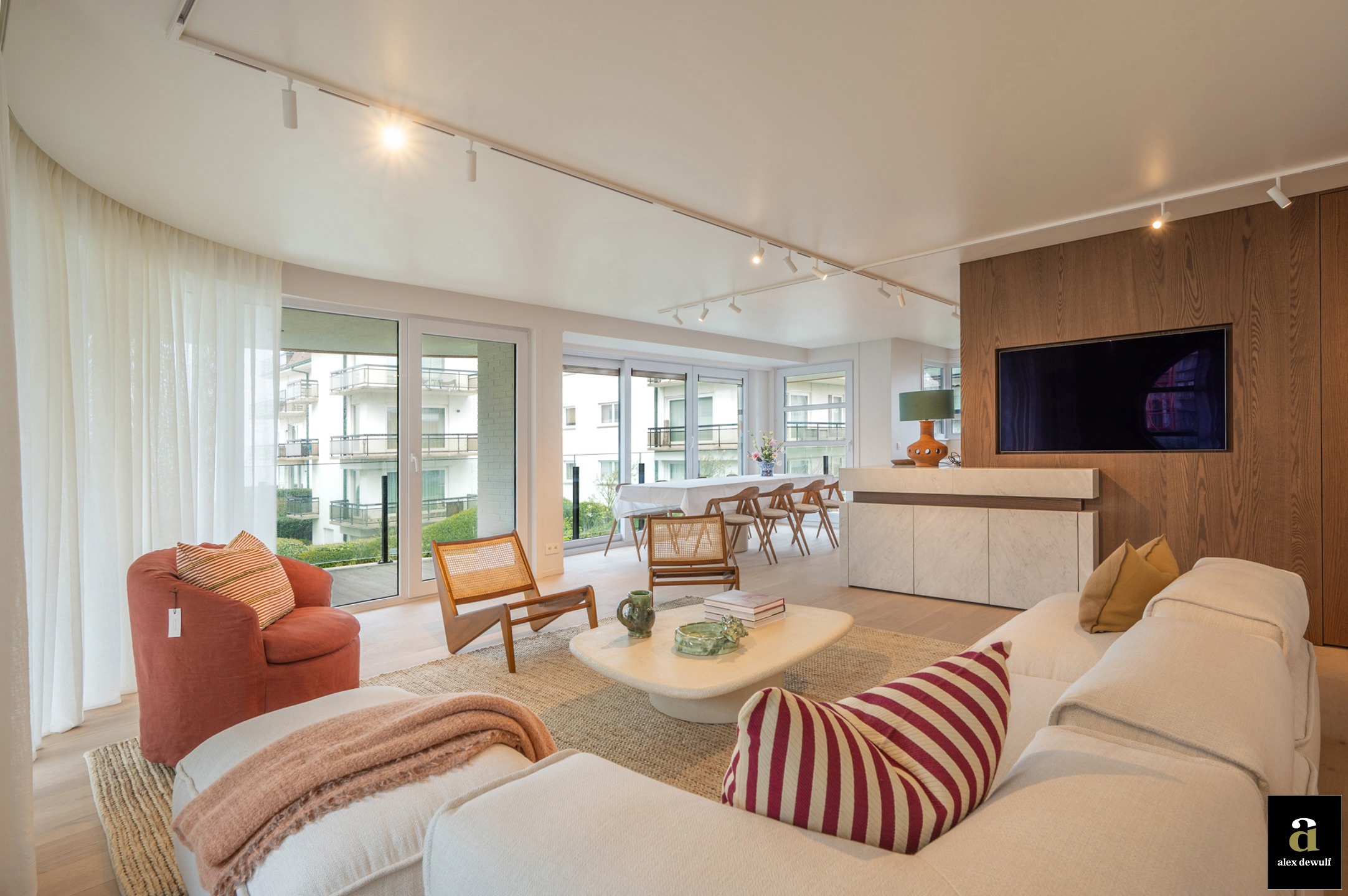 Uitstekend gelegen en stijlvol gerenoveerd appartement met goed zeezicht in villaresidentie [Kustlaan - Knokke Zoute]. - foto 4