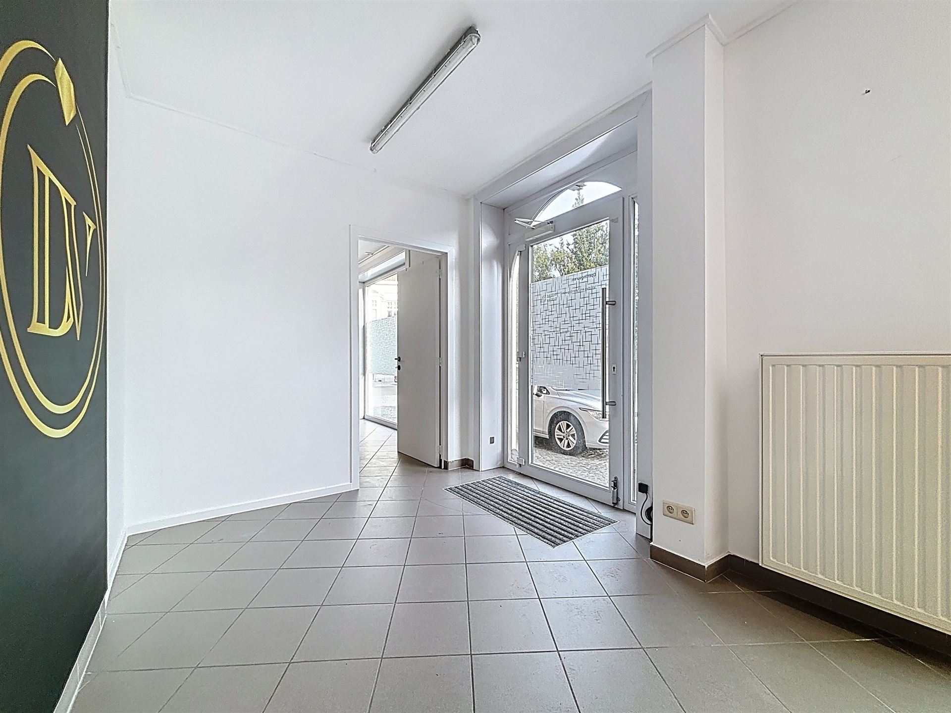 Commercial for rent in Ypres - photo 3