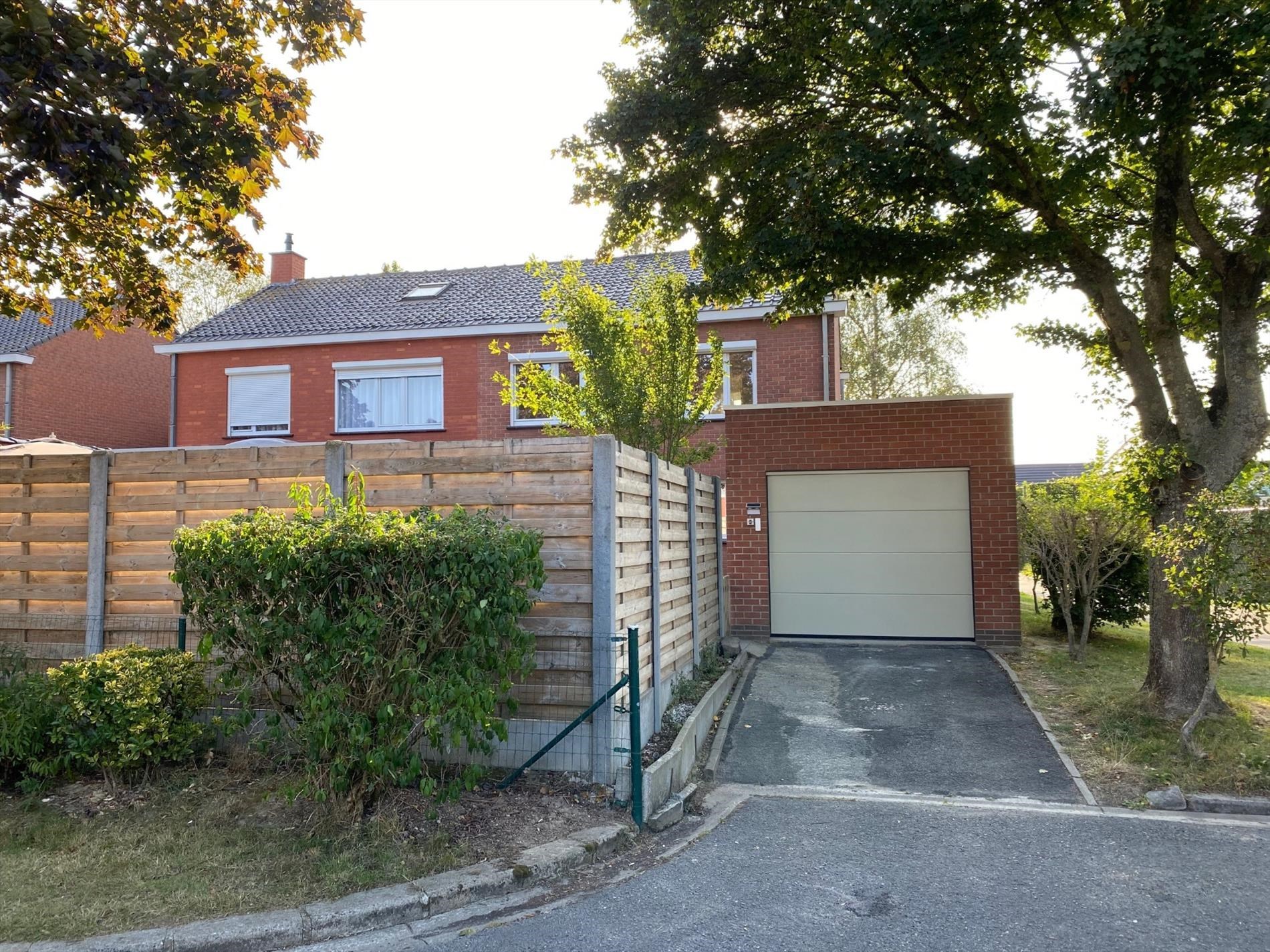 Woning met 3 slaapkamers en garage te Roeselare (Vrij: 1/09/2026) - foto 4
