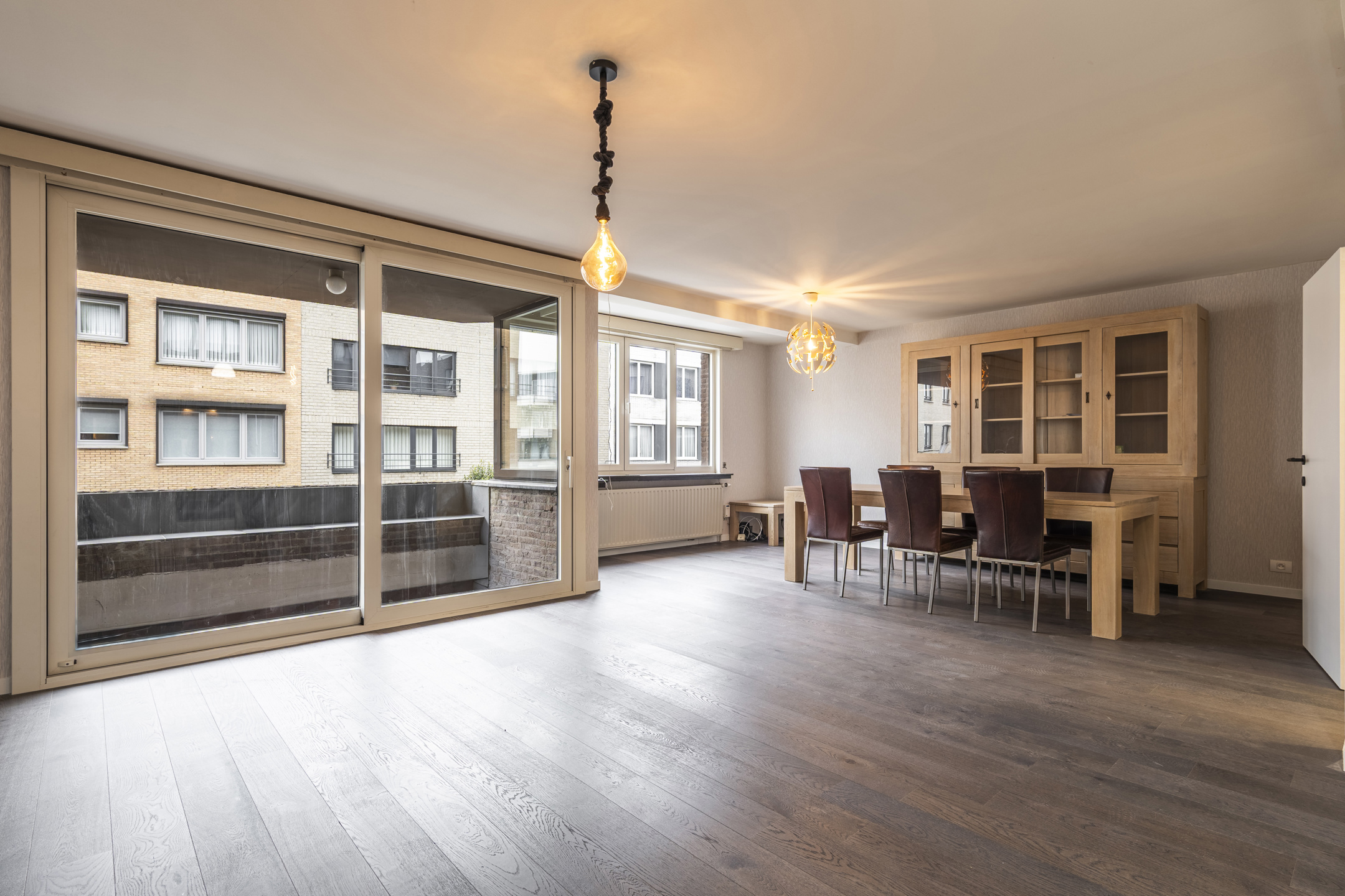 Recent gerenoveerd app. (103m²) met terras en garage - foto 2