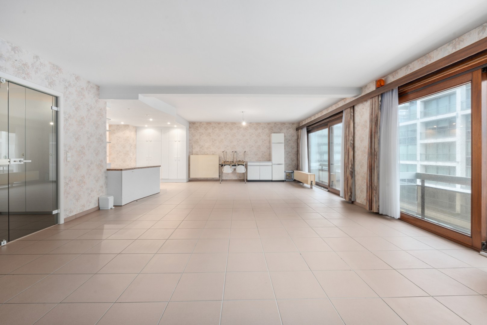 RUIM 3 SLAAPKAMERAPPARTEMENT TE KOOP  IN HET CENTRUM VAN OOSTDUINKERKE BAD - foto 4