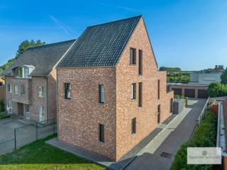 Op zoek naar een woning die het beste van twee werelden combineert? Dit uitzonderlijk ruime appartement van 128 m² biedt alle voordelen van...