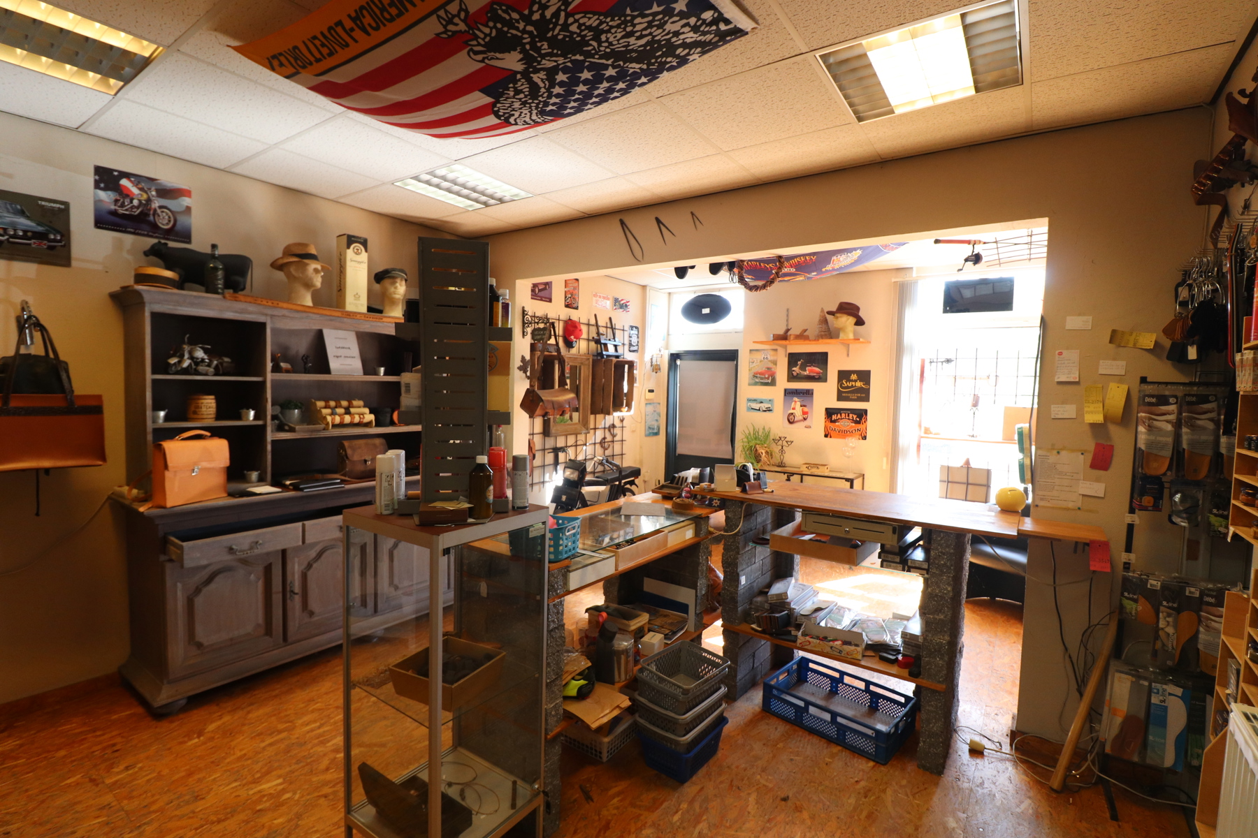 Een bedrijfshal van 270m² in bedrijvencentrum Merksplas. - foto 4