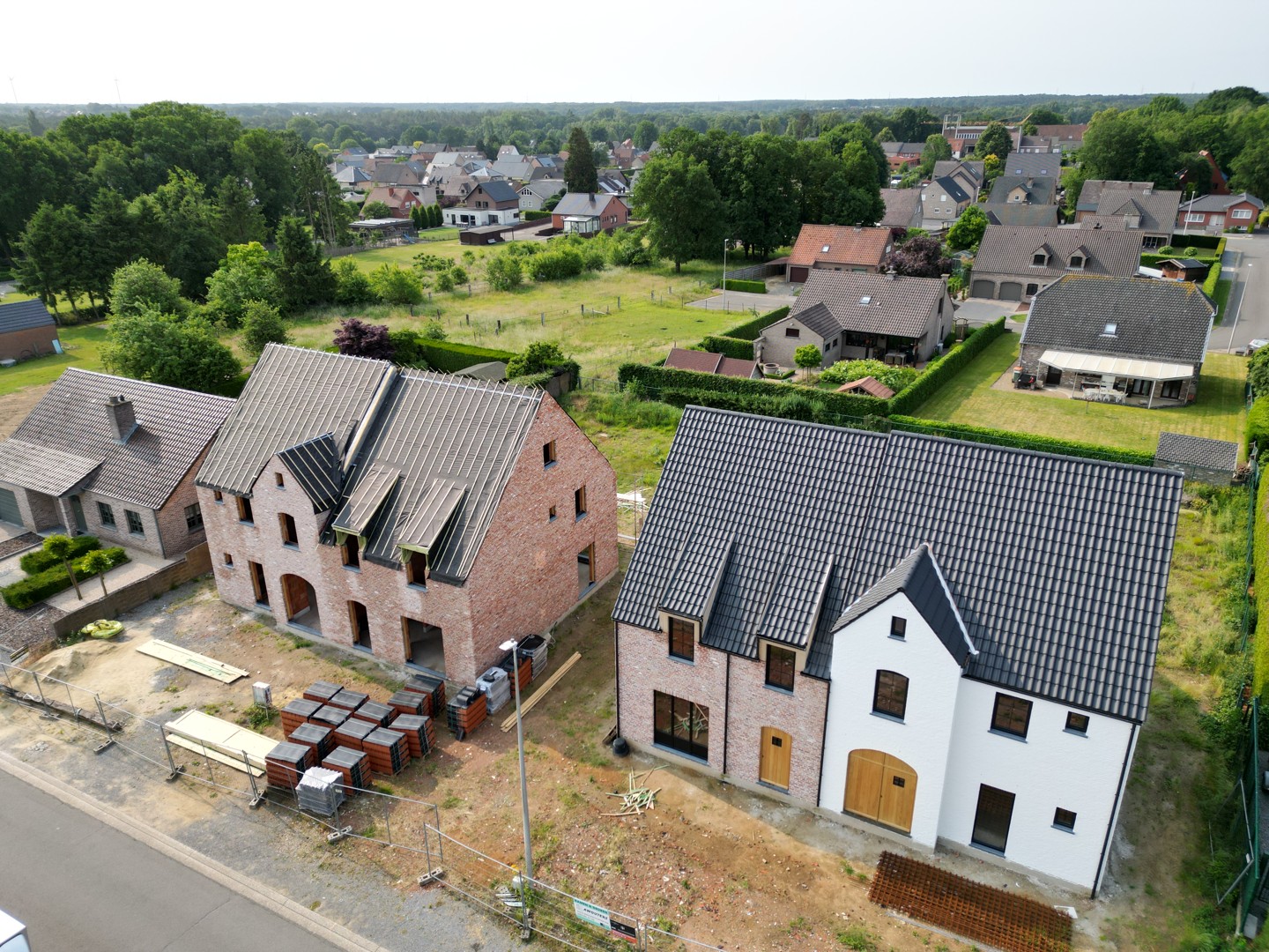 Ruime casco-nieuwbouwwoning met 3 slpk'ers op een perceel van 4a 33ca - foto 3
