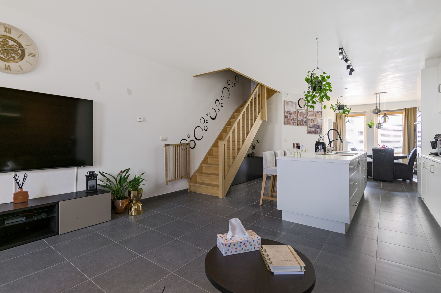 Recente woning op centrale ligging met garage - foto 4