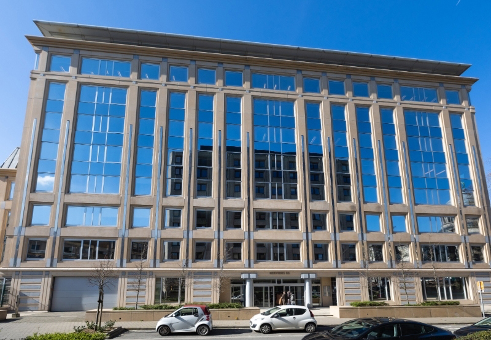 Commercial à louer à Etterbeek - photo 2