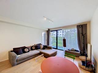 <p>UCCLE – In a quiet neighborhood, just a stone’s throw from Calevoet Station, in the “Les Hauts Prés” development, near the Lycée Français. Beautiful apartment with approximately 83 m² of living space located on the 1st floor. Entryway, separate toilet, laundry room, living room of approximately 29 m² with a south-facing terrace of approximately 12 m², fully equipped kitchen, study of approximately 8 m² with an adjoining shower room, bedroom of approximately 14 m² with an adjoining bathroom. Cellar C26. Available June 1, 2026. Energy Performance Rating: C* - Measurements provided for informational purposes only.</p>
<p></p>
<p>Estimated monthly maintenance fees: €90 (common areas)</p>
<p></p>
<p><u>On the 1st floor</u> - B5C12</p>
<ul>
<li>Toilet with sink</li>
<li>Laundry area</li>
<li>Living room of approx. 29 sq. m. (4.2 x 6.7) with a south-facing terrace of approx. 12 sq. m.</li>
<li>Fully equipped kitchen (oven, microwave, stovetop, range hood, fridge/freezer, dishwasher)</li>
<li>1 bedroom of approx. 14 sq. m. (3.3 x 4.2) with en-suite bathroom (bathtub, double sink) + utility room (dual-flow ventilation)</li>
<li>1 children’s room or office of approx. 8 sq. m. (2 x 4) with en-suite shower room (shower, sink) + access to the same terrace</li>
</ul>
