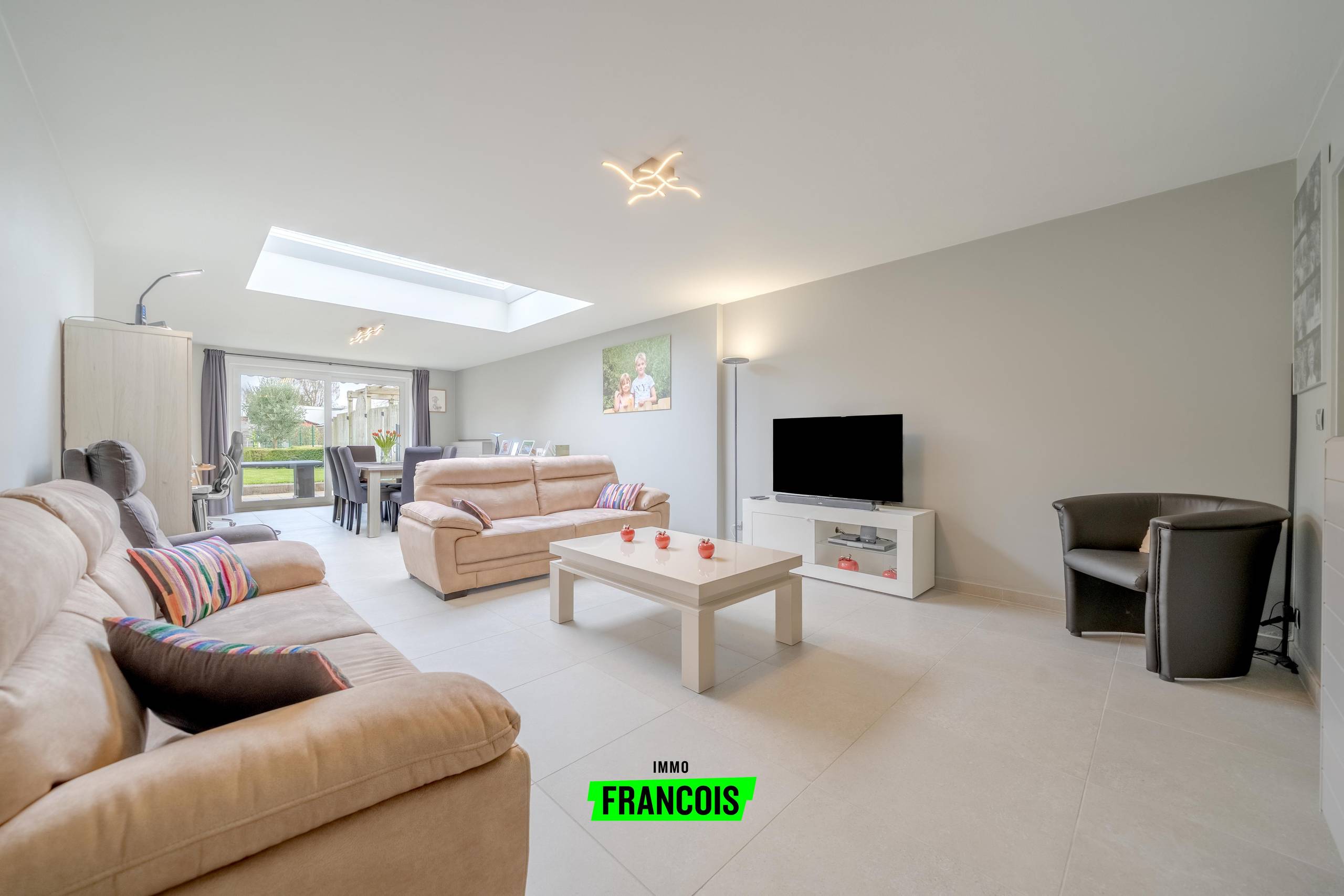 Instapklare woning met inpandige garage en gezellige tuin te koop in Bissegem! - foto 5