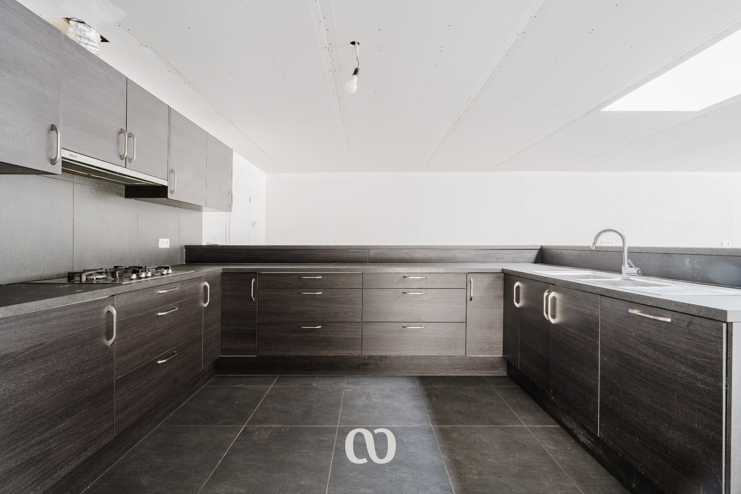 Turnkey renovated house with spacious extension and large garden in Brakel - photo 4