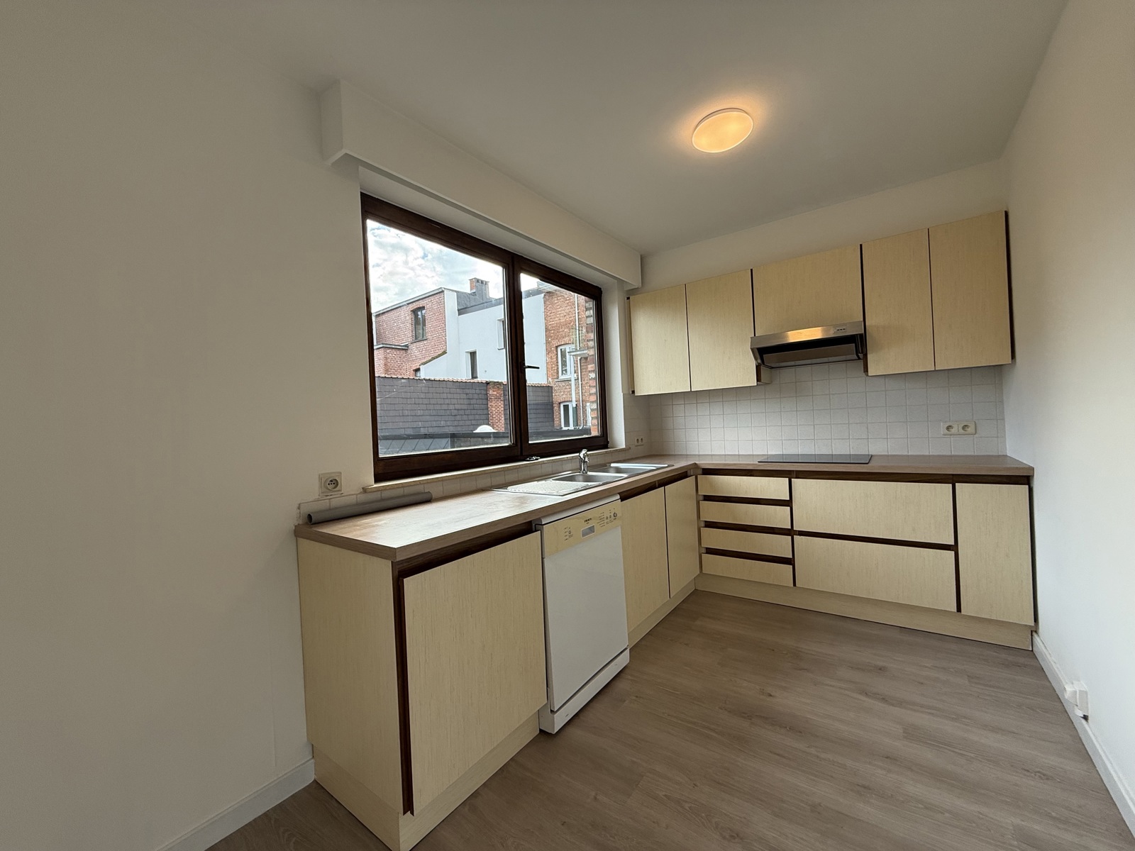 Appartement met 2 slaapkamers op een centrale ligging - foto 4