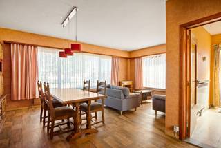 Gunstig en centraal gelegen HOB!  Dit huis bevindt zich op slechts enkele min. rijden van verschillende grootwarenhuizen en winkels.  De oprit van...