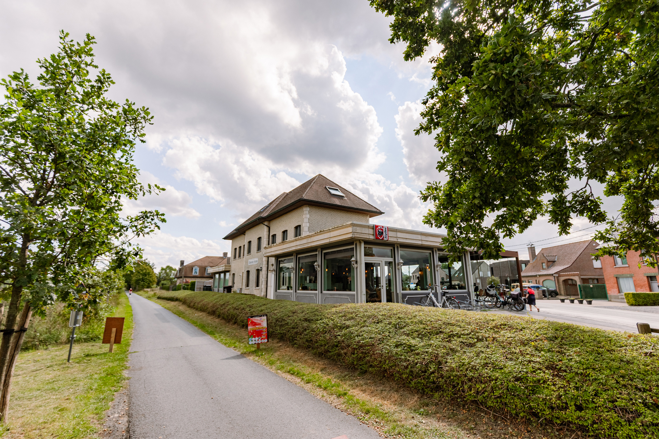 Opbrengsteigendom te koop: 3 appartementen + handelszaak  - foto 3