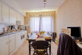 Dit instapklaar appartement met één slaapkamers bevindt zich op de tweede verdieping, op wandelafstand van het centrum van Mol. Het is gunstig...