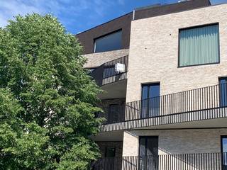 Dit energiezuinige appartement in de Moerstraat is volledig conform en combineert een praktische indeling met alle comfort voor modern wonen.Bij het...