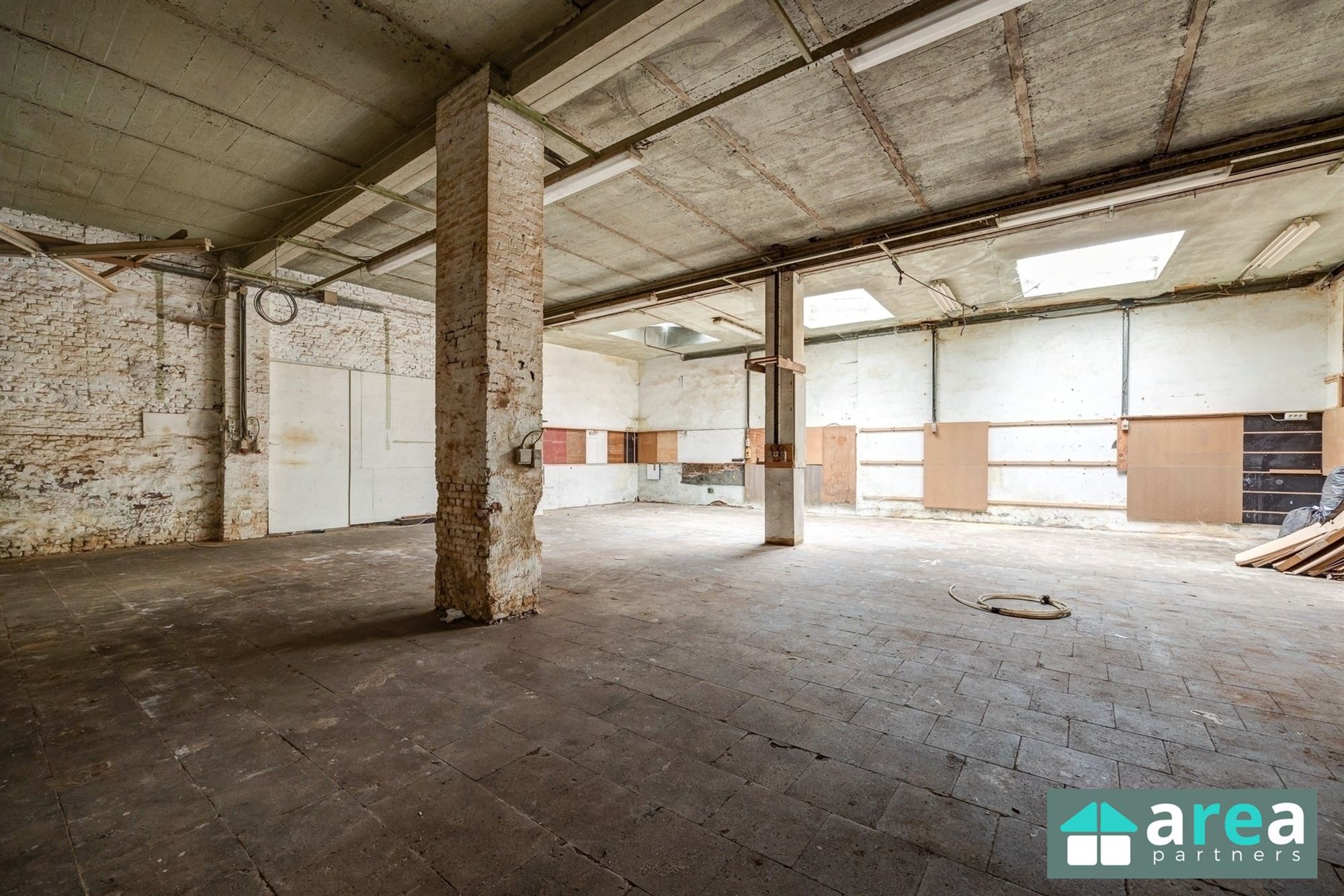 RUIM MAGAZIJN VOOR MEERDERE DOELEINDEN - foto 5