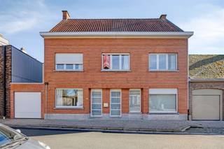 Ruime te renoveren woning in het centrum van Petegem-aan-de-ScheldeDeze ruime woning, gelegen in de charmante deelgemeente Petegem-aan-de-Schelde,...