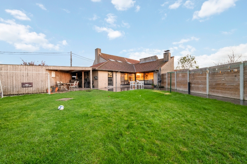 Maison à vendre à Oostnieuwkerke avec 5 chambres - photo 1
