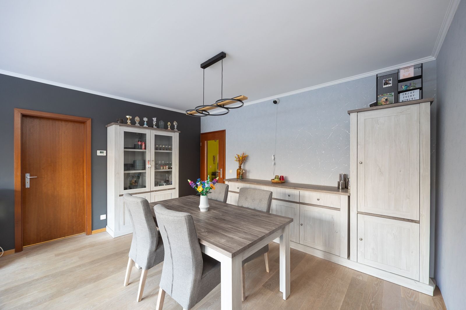 Gunstig gelegen, instapklaar appartement met 2 slaapkamers ! - foto 4