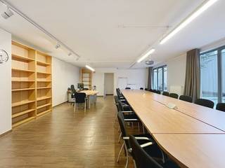 Een strategische locatie voor uw activiteit, in het hart van de Brusselse mobiliteit.Gelegen in de Barastraat 6 te Anderlecht, biedt...